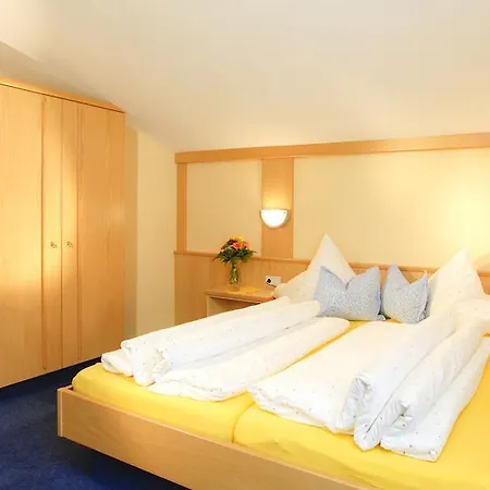 Sportpension Rubin Sölden Zimmer foto